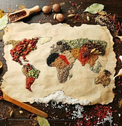 10 tips to follow when eating around the world.